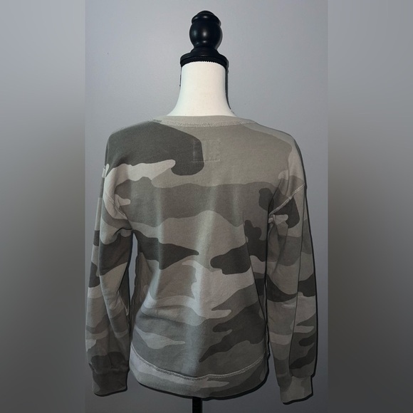 Abercrombie & fitch- camo crewneck - Picture 3 of 6